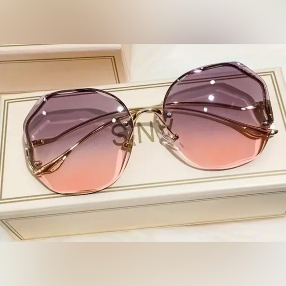 Accessories - 1Day Sale! Sunglasses